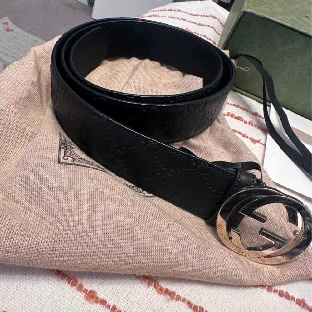 Gucci Black and Silver Designer Belt